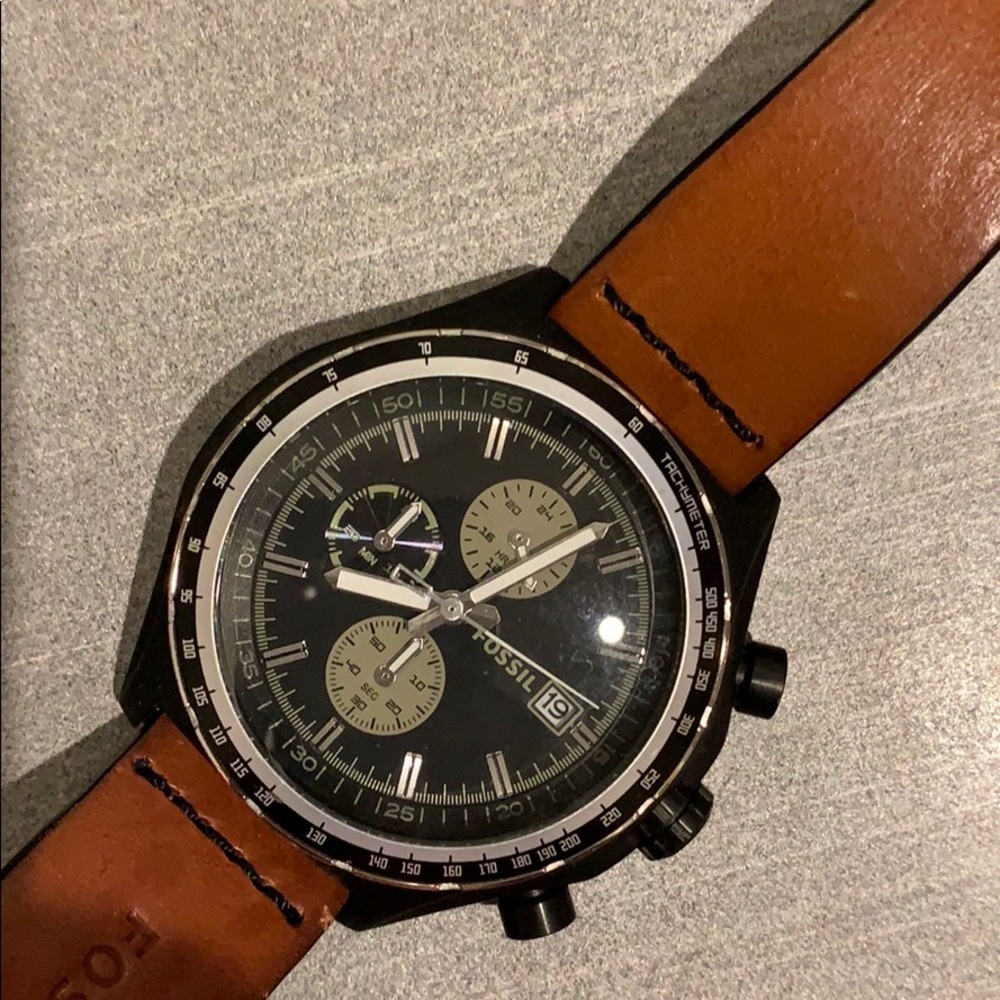 Fossil Watch - Picture 2 of 5